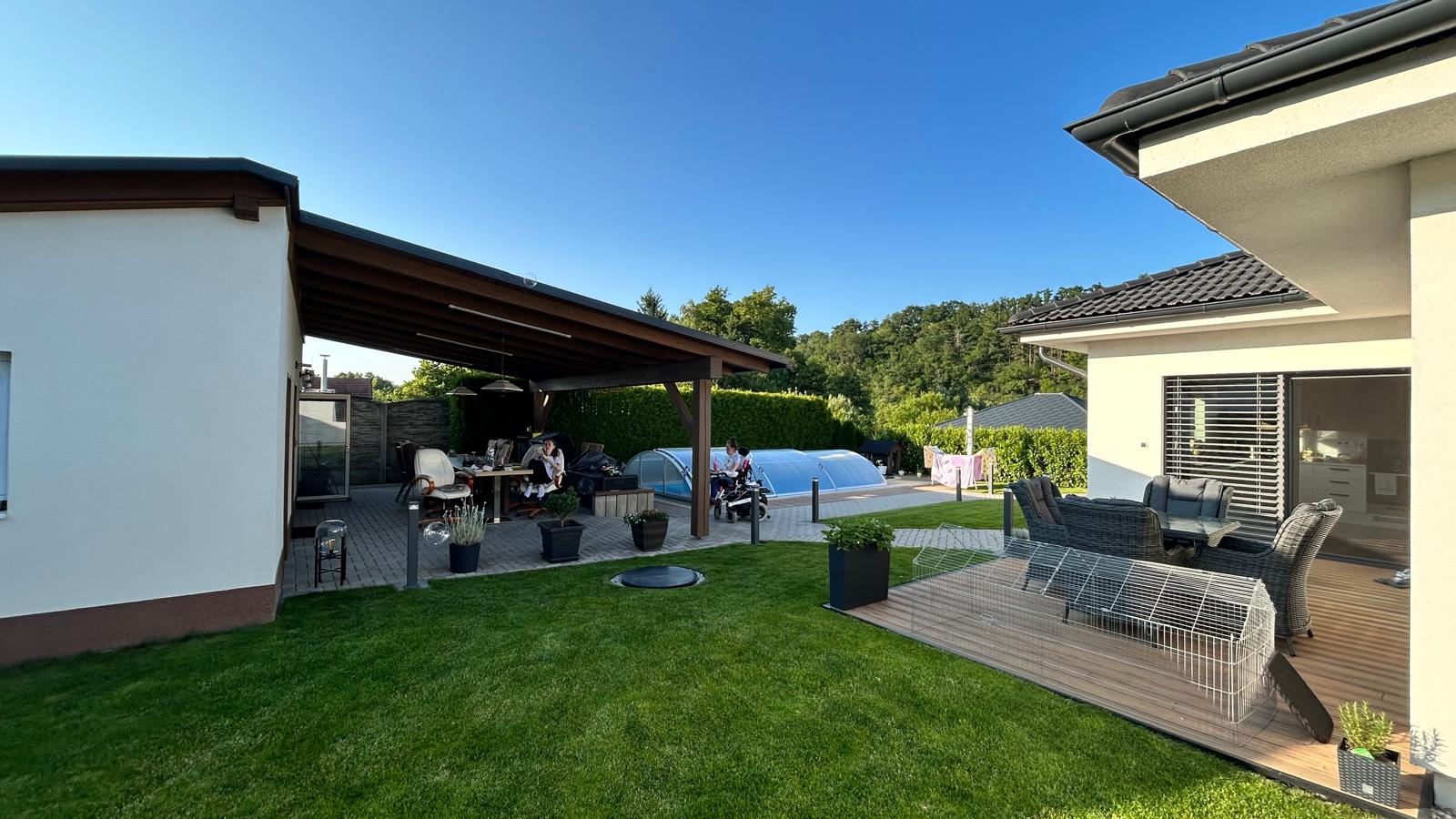 Ekonomické stavby - reference