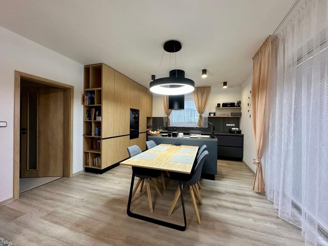 Ekonomické stavby - reference